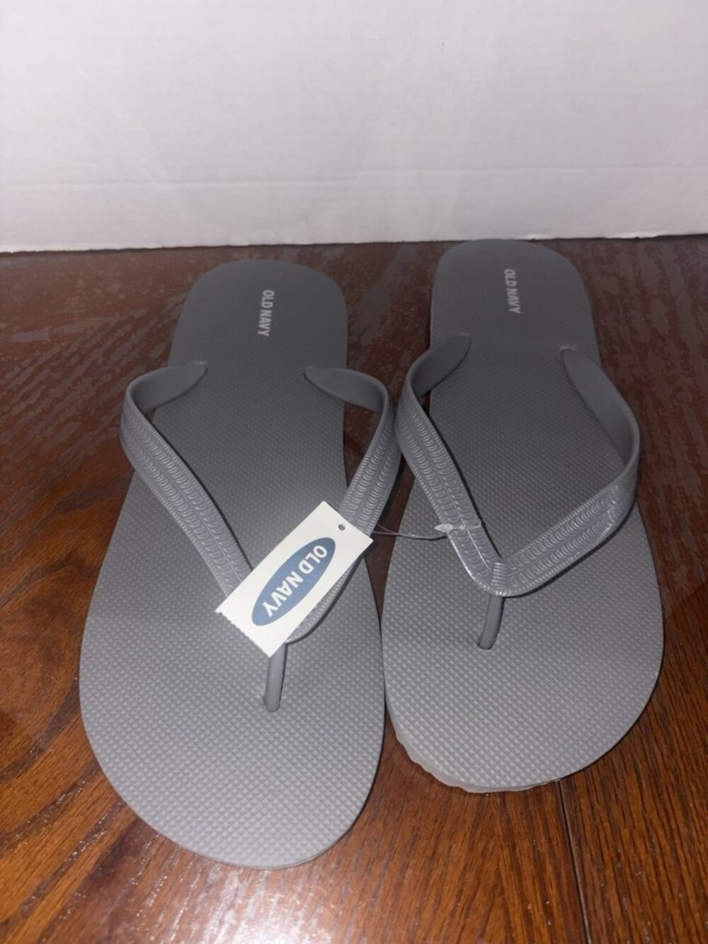 Old Navy Men's Slip ON Flip Flop Slippers Size 10-11 Gray New With Tags